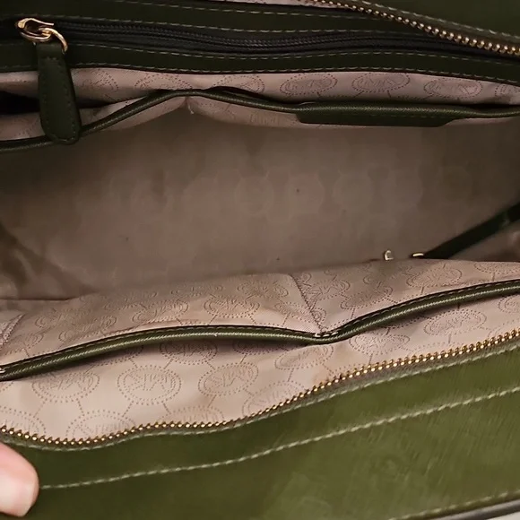Michael Kors Selma Bag In Olive Green - Picture 5 of 16